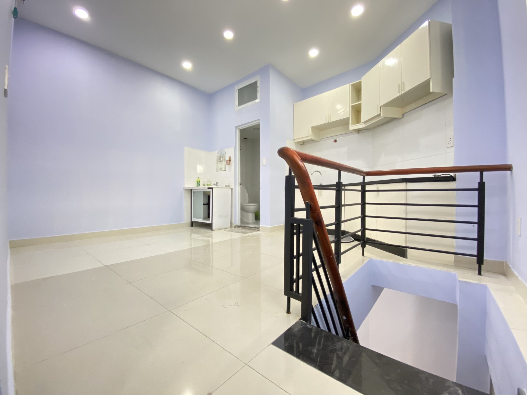 BÁN GẤP NHÀ 2 TẦNG LÔ GÓC HẺM NGUYỄN THỊ THẬP, P. BÌNH THUẬN, Q7,TP.HCM,Vui lòng liên hệ: hotline /Zalo/Viber - 1500