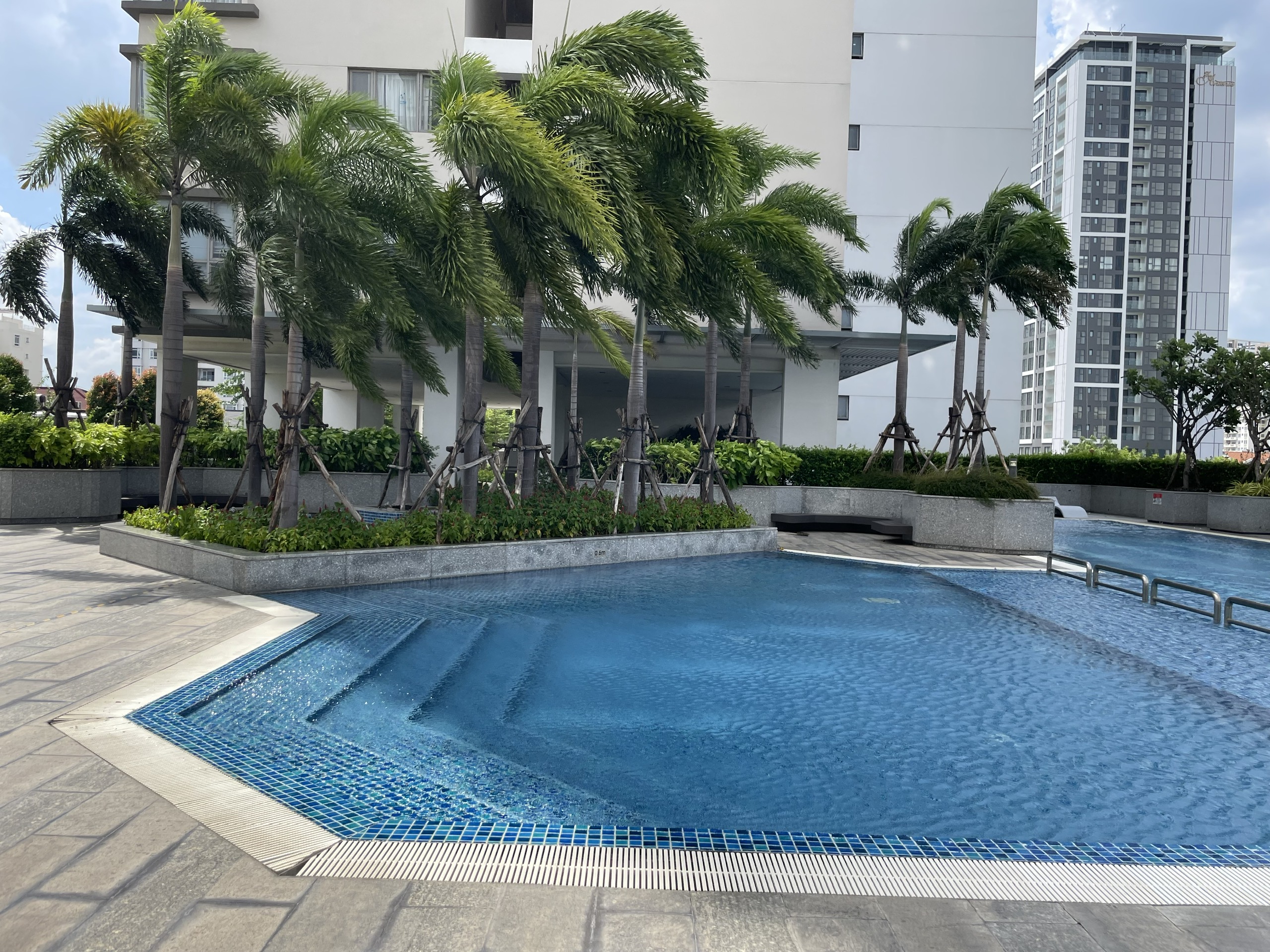 Cần cho thuê căn hộ Hưng Phúc, Nguyễn Lương Bằng. Diện tích: 79m, 2 Phòng ngủ, 2wc, đủ nội thất giá chỉ 16 triệu/ tháng. Liên hệ : hotline Ngọc Thư ( zalo, viber ) - 8089