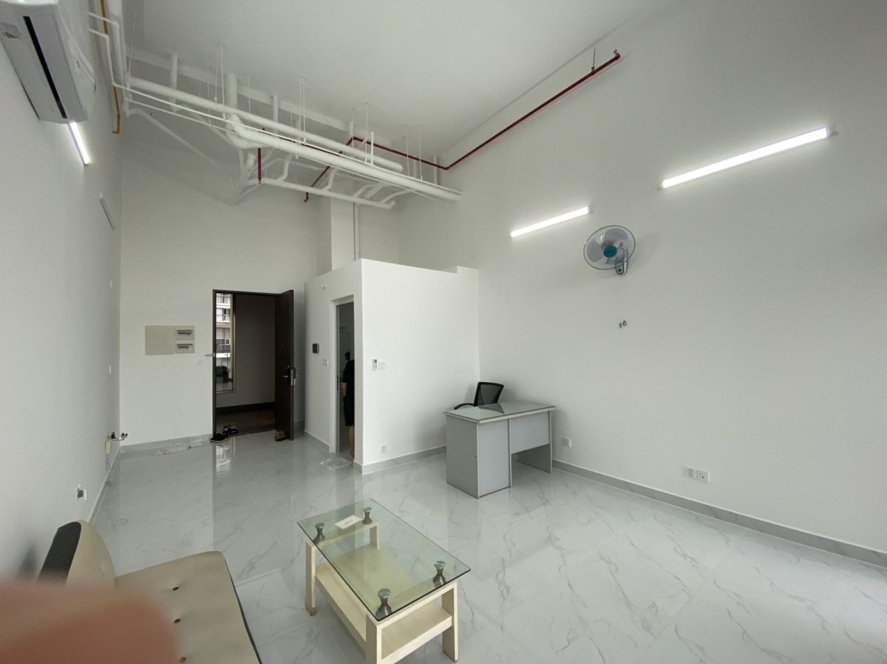 Cho thuê shop tầng 3 làm văn phòng khu Midtown 38m2, giá chỉ: 17 triệu / tháng. Liên hệ xem nhà: hotline Ngọc Thư - 1632