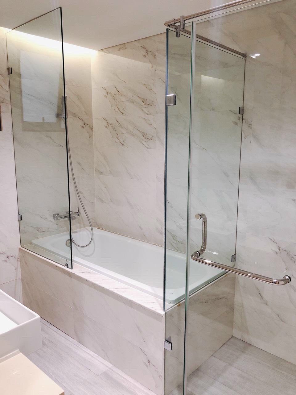 Cần cho thuê căn hộ Midtown , Phú mỹ hưng, quận 7. Diện tích: 130m, 3 phòng ngủ, nội thất cao cấp, view sông. Giá chỉ:45triệu/ tháng. Quý khách xem nhà liên hệ: hotline Ngọc Thư ( zalo, viber) - 1713