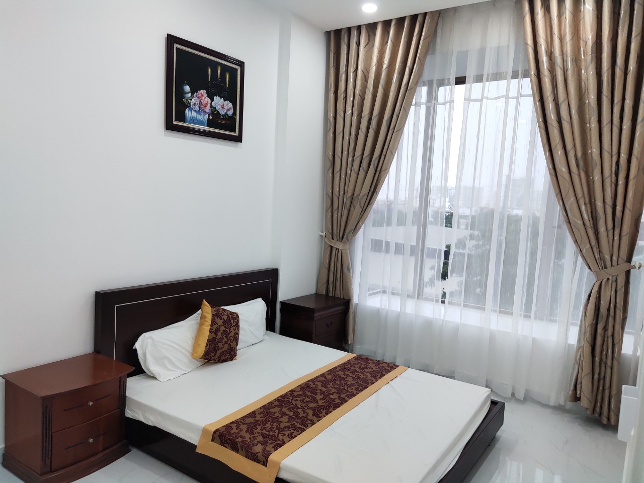 Cho thuê căn hộ Mitdtown the peak, phú mỹ hưng, quạn 7. DT: 80M, đã hoàn thiện nội thất, 2 phòng ngủ, 2 wc. Giá chỉ: 25 triệu/ tháng. Quý khách xem nhà liên hệ: hotline Ngọc Thư - 1716