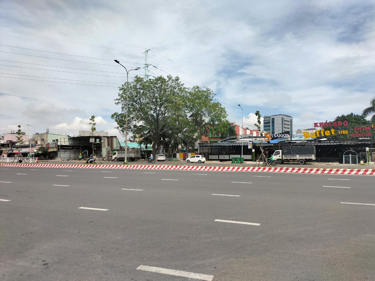 Đất mặt tiền Nguyễn Văn Linh,Q7.rộng 12m( tổng 204,1m2) 200m thổ cư gần khu Chế Xuất,Vui lòng liên hệ: hotline /Zalo/Viber - 1734