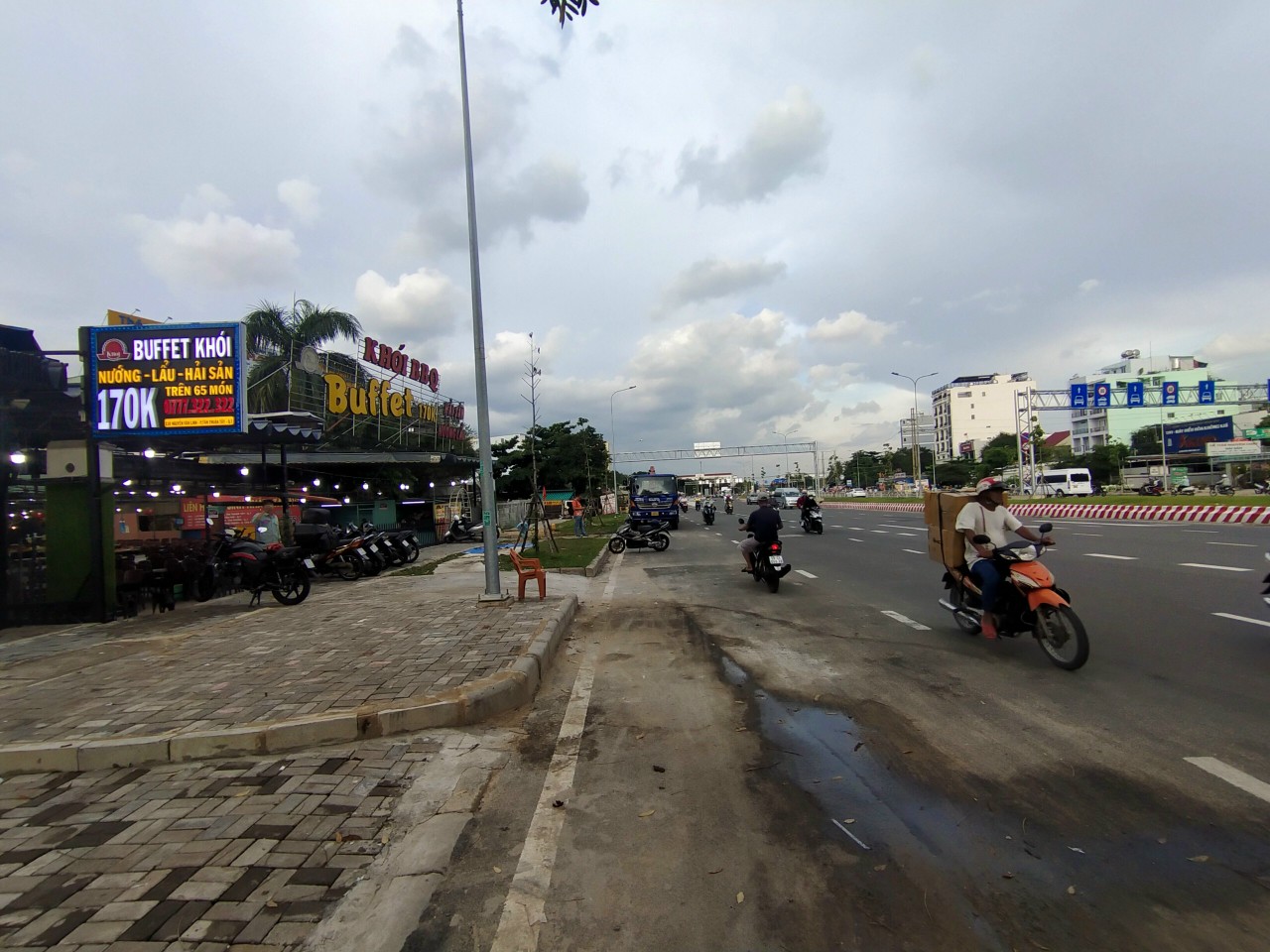 Đất mặt tiền Nguyễn Văn Linh,Q7.rộng 12m( tổng 204,1m2) 200m thổ cư gần khu Chế Xuất,Vui lòng liên hệ: hotline /Zalo/Viber - 1732
