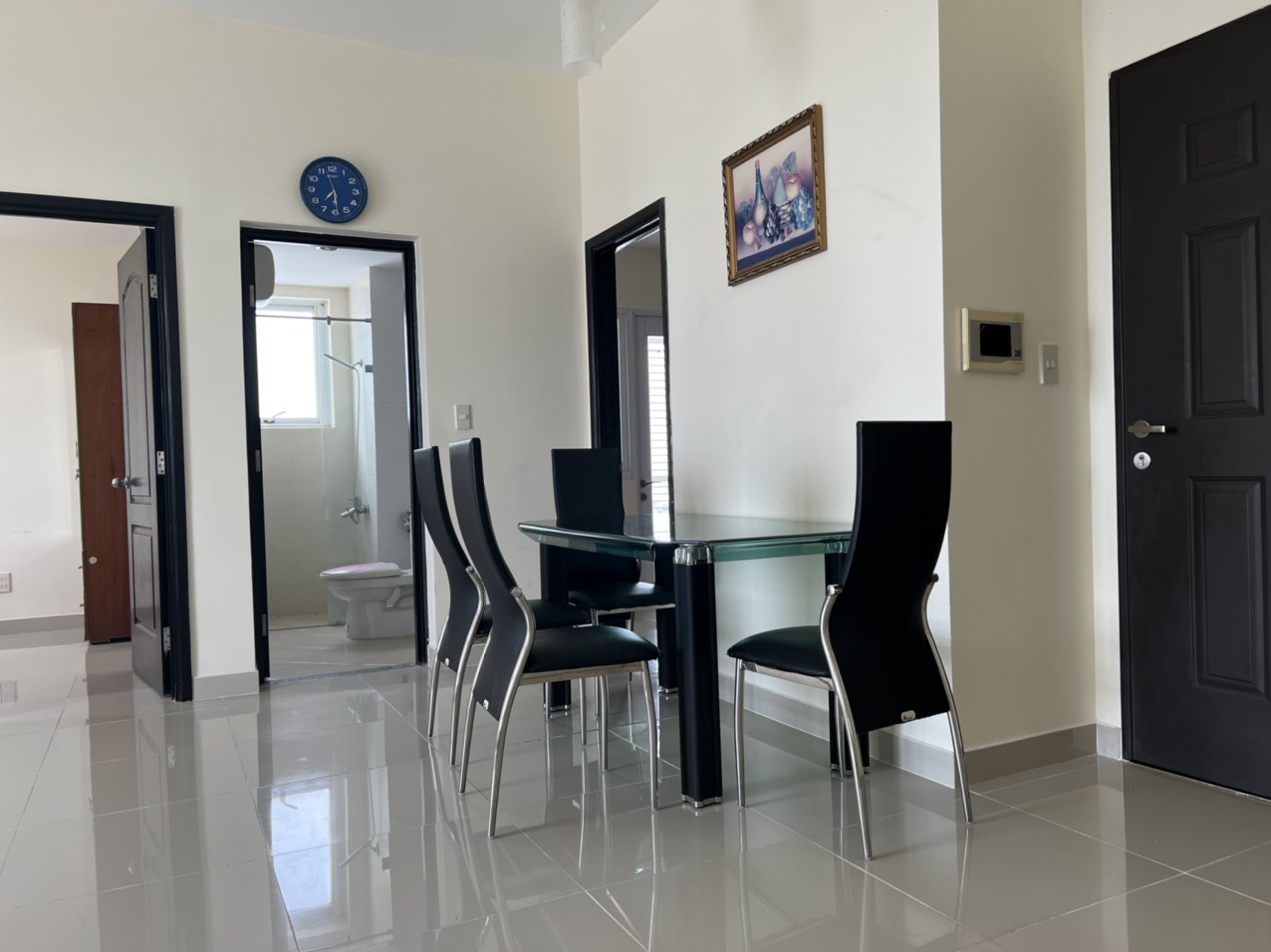 Cho thuê căn hộ Riverside Residence, phú mỹ hưng, quận 7. Diện tích: 80m, 2 phòng ngủ, nội thất đầy đủ,view sông, hồ bơi.  Giá chỉ : 22 triêu/ tháng. Quý khách xem nhà liên hệ: hotline Ngọc Thư