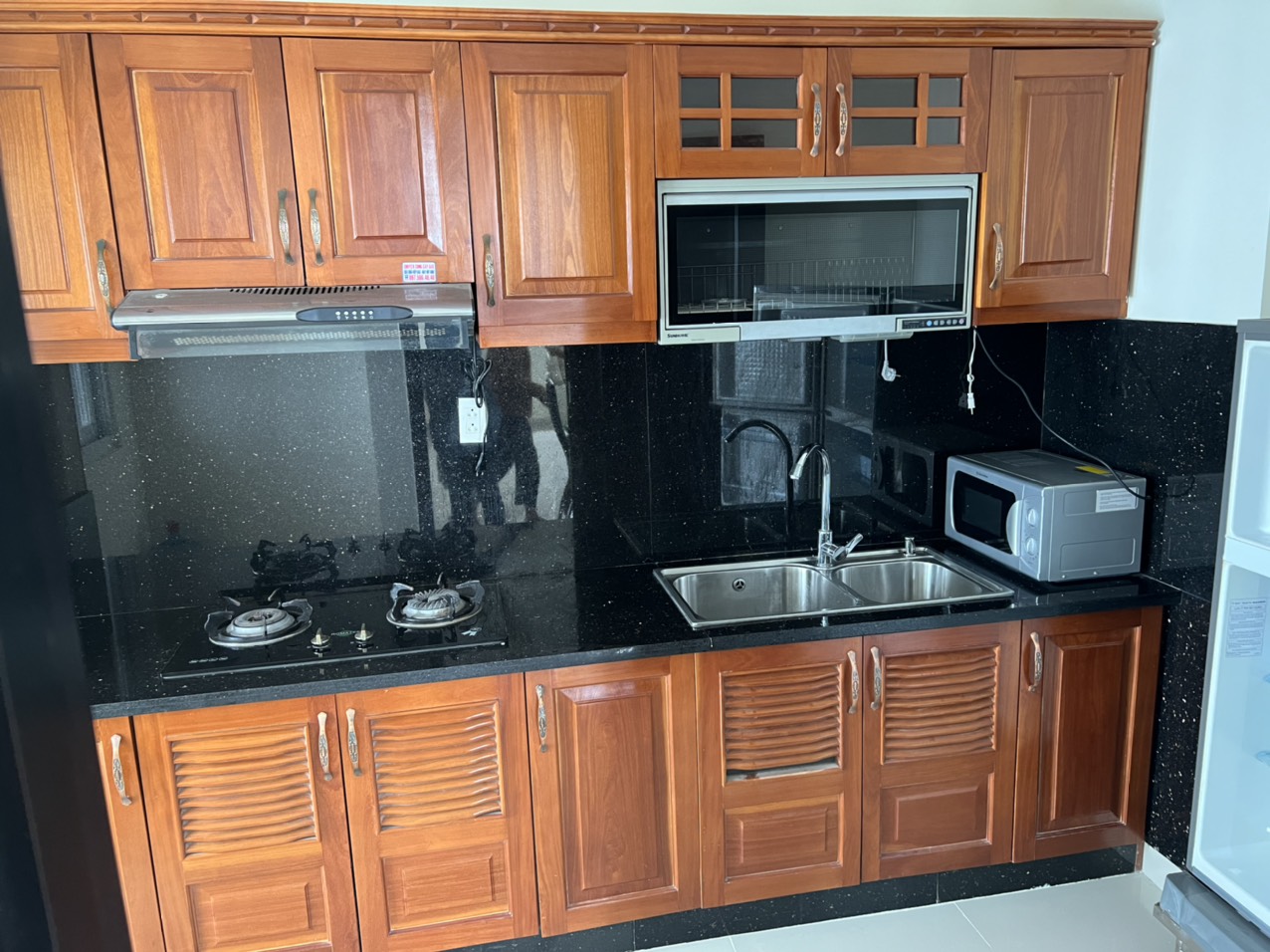 Cho thuê căn hộ Riverside Residence, phú mỹ hưng, quận 7. Diện tích: 80m, 2 phòng ngủ, nội thất đầy đủ,view sông, hồ bơi.  Giá chỉ : 22 triêu/ tháng. Quý khách xem nhà liên hệ: hotline Ngọc Thư - 1746
