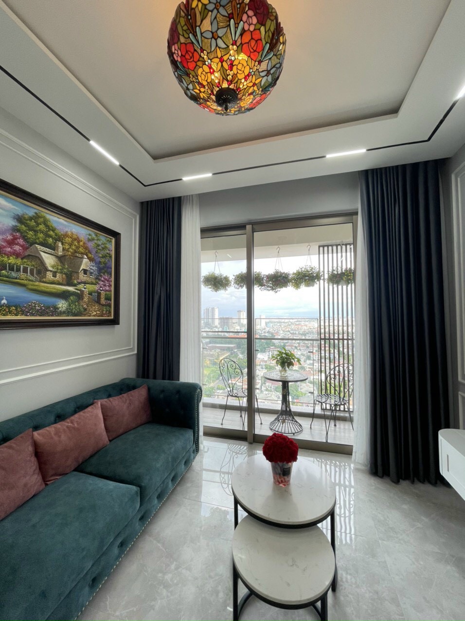 Cho thuê căn hộ 2 phòng ngủ Mitdtown, diện tích: 87 m, nội thất cao cấp, giá chỉ: 23 triệu/ tháng. Anh chị xem nhà liên hệ: hotline Ngọc Thư