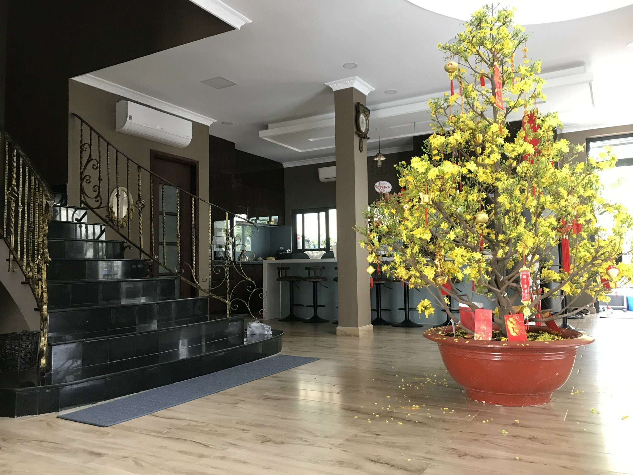 Bán biệt thự song lập Mỹ Hưng nhà đẹp giá 54 tỷ liên hệ hotline xem nhà - 2118