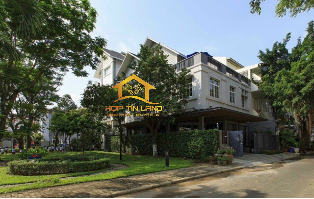 Cần bán biệt thự căn Góc Mỹ Phước,Phú Mỹ Hưng,Q.7.Vị trí góc công viên, trung tâm cảnh đồi, Sổ Hồng, Giá  69tỷ.Vui lòng liên hệ: hotline /Zalo/Viber