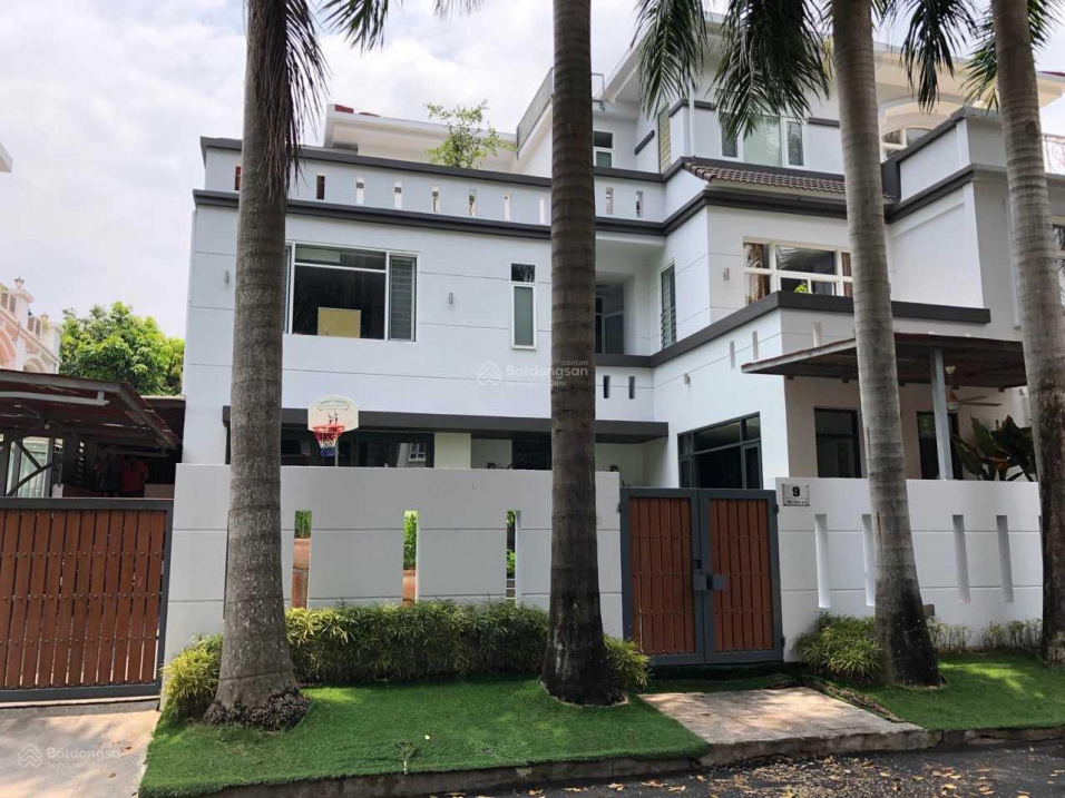 Bán biệt thự tứ lập Mỹ Phú đường lớn, Phú Mỹ Hưng, quận 7, giá: 67,5 tỷ liên hệ hotline xem nhà - 2137
