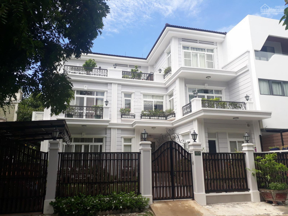 Bán biệt thự tứ lập Mỹ Phú đường lớn, Phú Mỹ Hưng, quận 7, giá: 67,5 tỷ liên hệ hotline xem nhà - 2136