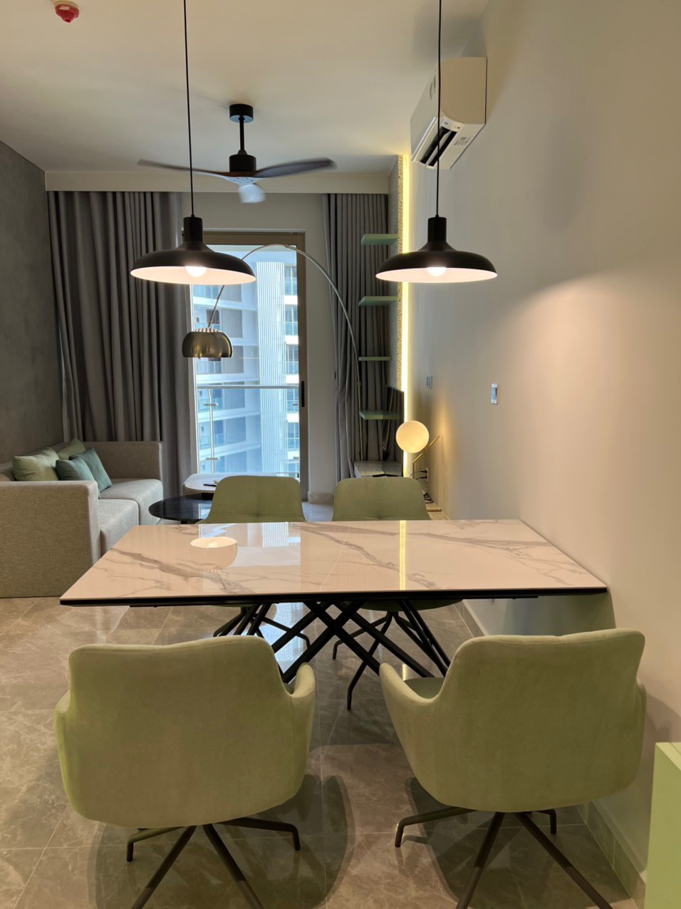 Cho thuê căn hộ Midtown The Peak. Diện tích:  80m, 2 phòng ngủ, nội thất cao cấp, giá chỉ có 28 triệu/ tháng. Liên hệ: hotline Ngọc Thư ( zalo, viber)
