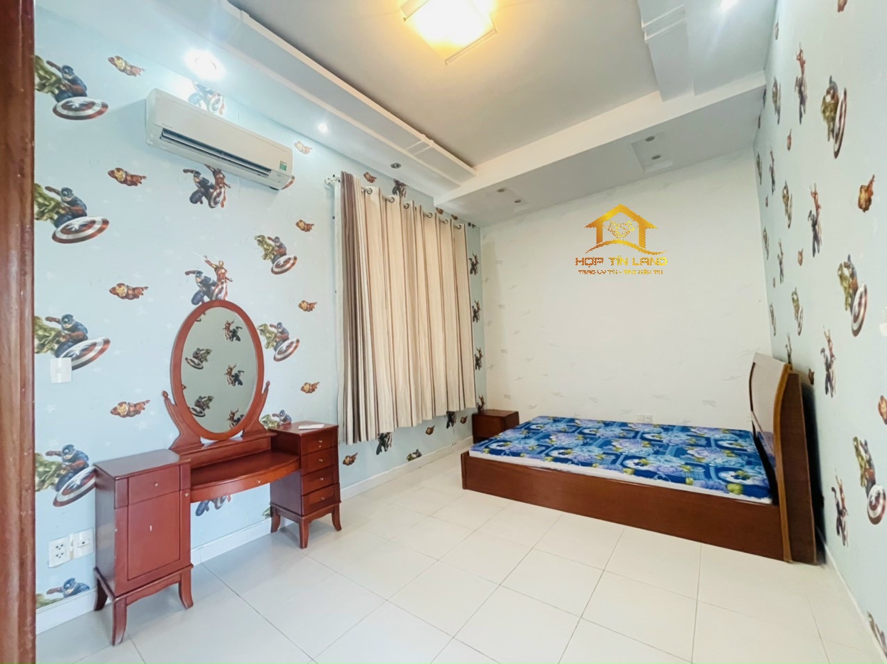 Cho thuê biệt thự phố vườn Phú Mỹ Hưng giá 35tr/tháng,DT đất: 126m2,trệt,2 lầu, 4pn, 4wc.Nhà Có sân vườn, compound an ninh 24/24.Vui lòng liên hệ: hotline /Zalo/Viber - 2248