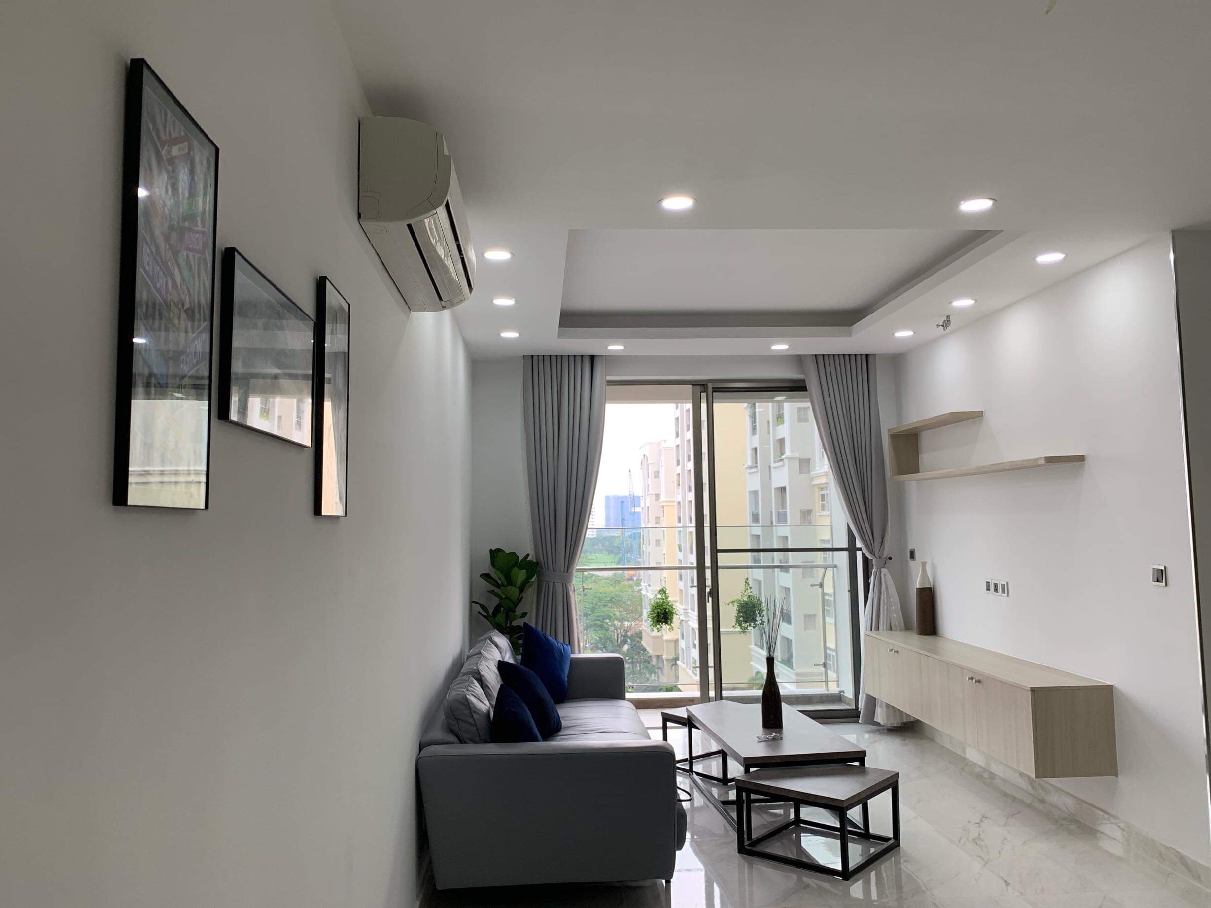 Cho thuê căn hộ Midtown M5, Phú Mỹ Hưng. Diện tích: 89m, 2 phòng ngủ, nội thất đầy đủ, view biệt thự thoáng mát. Giá: 23 triệu/ tháng. Quý khách xem nhà liên hệ: hotline Ngọc Thư ( zalo, viber)