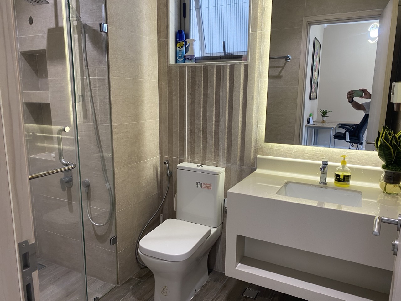 Cần cho thuê căn hộ 1 phòng ngủ Midtown The Symphony. DIện tích: 68m, nội thất đầy đủ, giá chỉ 18 triêu/ tháng. Anh chị xem nhà liên hệ: hotline Ngọc Thư - 2913