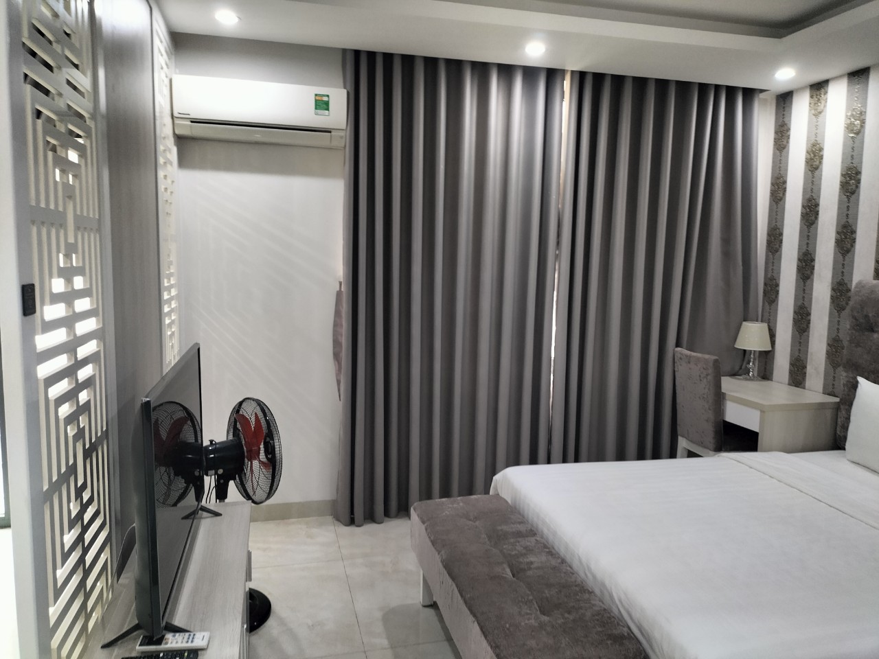 Cho thuê Căn hộ dịch vụ Phú Mỹ Hưng khu Hưng gia 3 ,Full nội thất, mới 100%. Giá 9tr/tháng. Vui lòng liên hệ: hotline6/Zalo/Viber - 3094