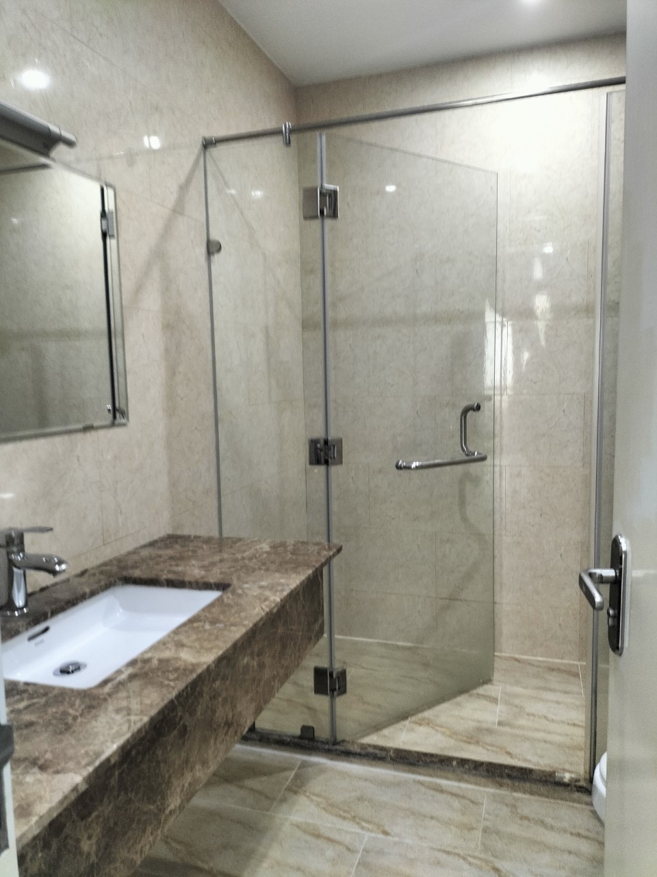 Cho thuê Căn hộ dịch vụ Phú Mỹ Hưng khu Hưng gia 3 ,Full nội thất, mới 100%. Giá 9tr/tháng. Vui lòng liên hệ: hotline6/Zalo/Viber - 3093