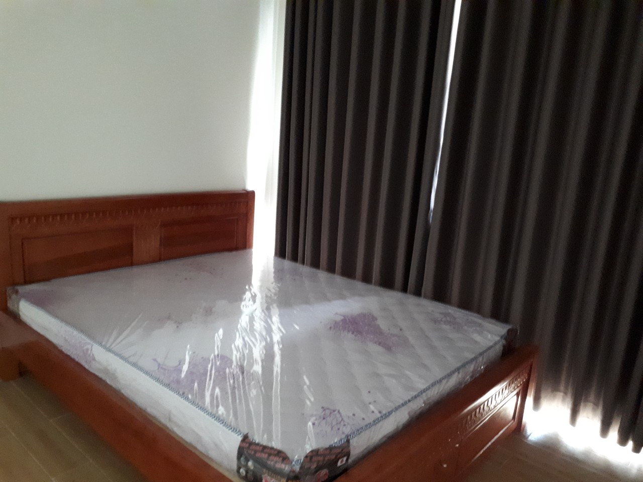 Cần cho thuê căn hộ Hưng Phúc, Nguyễn Lương Bằng . Diện tích: 80m, 2 Phòng ngủ, đủ nội thất giá chỉ 16 triệu/ tháng. Quý khách xem nhà liên hệ: hotline Ngọc Thư ( zalo, viber ) - 3186
