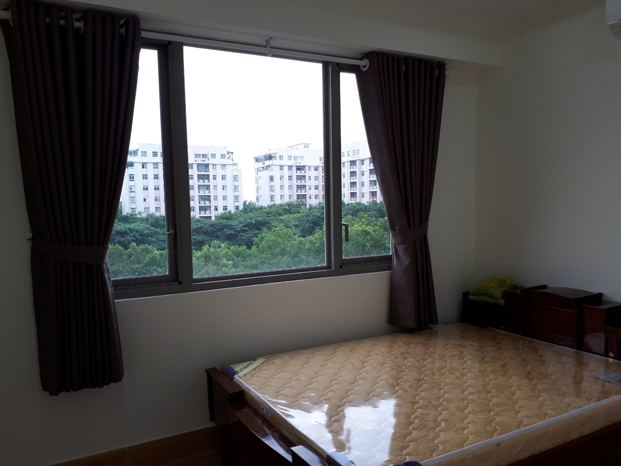 Cần cho thuê căn hộ Hưng Phúc, Nguyễn Lương Bằng . Diện tích: 80m, 2 Phòng ngủ, đủ nội thất giá chỉ 16 triệu/ tháng. Quý khách xem nhà liên hệ: hotline Ngọc Thư ( zalo, viber ) - 3187