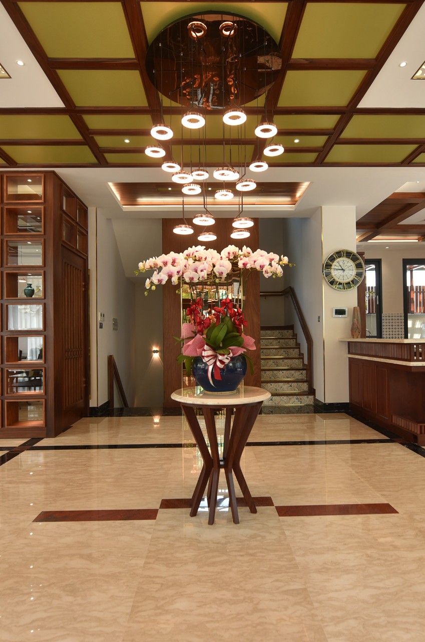 Bán biệt thự 3 lầu khu Nam Thông Phú Mỹ Hưng, Quận 7, DT 20x23m giá bán: 125tỷ còn thương lượng. Liên hệ: hotline Em Thành Luân - 3267
