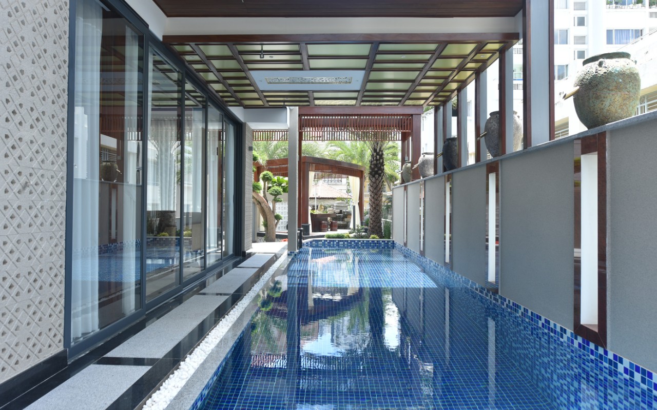 Bán biệt thự 3 lầu khu Nam Thông Phú Mỹ Hưng, Quận 7, DT 20x23m giá bán: 125tỷ còn thương lượng. Liên hệ: hotline Em Thành Luân - 3269