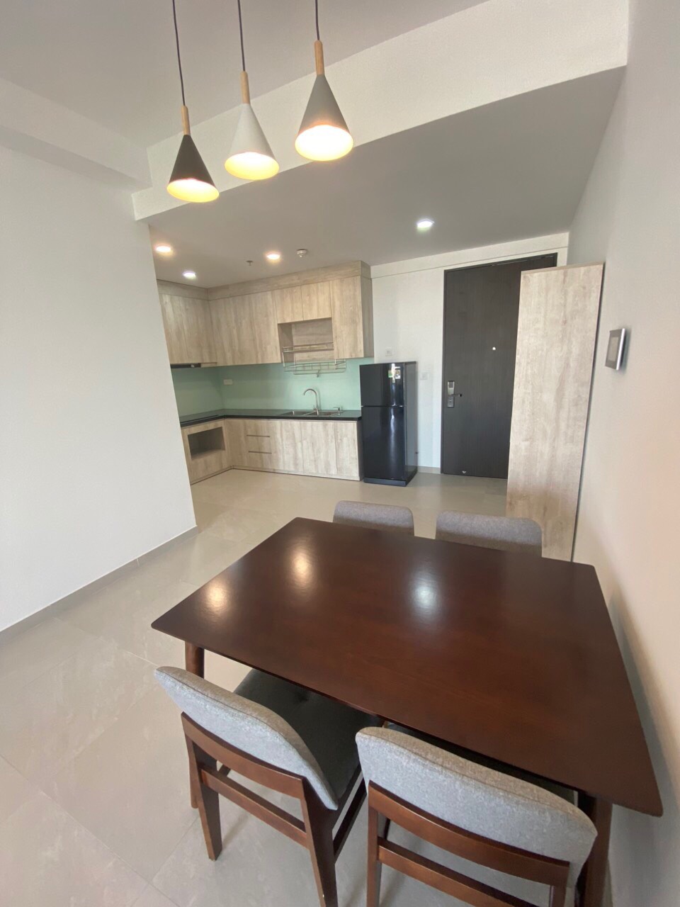 Cho thuê căn hộ Hưng Phúc Premier, phú mỹ hưng quận 7 . Căn góc 69m, 2 phòng ngủ, 2 wc.Nhà mới thiết kế chưa ai ở. Giá chỉ: 18 triệu/ tháng. Anh chị xem nhà liên hệ: hotline Ngọc Thư - 3351