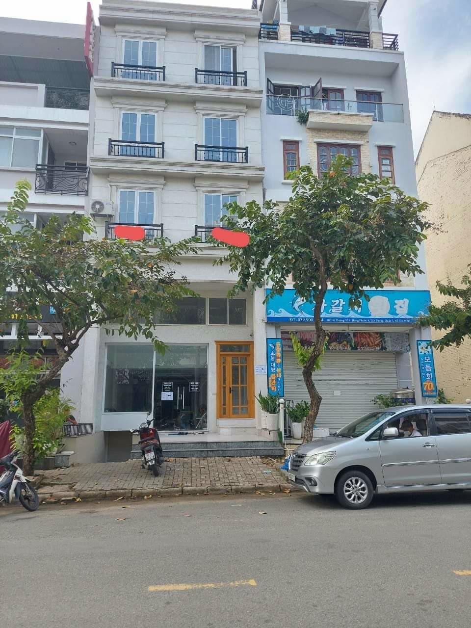 Cần bán nhà phố Hưng Phước 4, Phú Mỹ Hưng phường Tân Phong TP HCM nhà có 9 phòng căn hộ dịch vụ cho thuê, có thang máy.Giá: 46 tỷ. Vui lòng LH: hotline6 - 3357