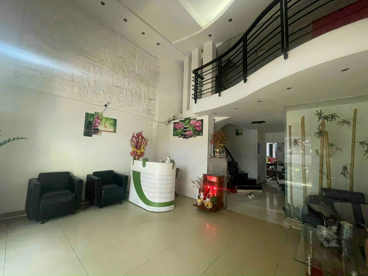 Bán gấp nhà phố Hưng Phước 3. Phú Mỹ Hưng. trệt lửng 2 lầu và áp mái. dt 6*18,5 đang có hợp đồng thuê giá tốt. bán nhanh cho nhà đầu tư. giá chỉ 23,5 tỉ. Vui lòng LH: hotline6 - 3366