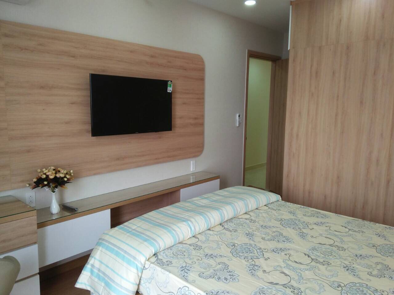 Cho thuê căn hộ Hưng Phúc Residence Phú Mỹ Hưng. Diện tích: 98m, 3 phòng ngủ, nội thất đầy đủ, lầu cao. Giá chỉ: 25 triệu/ tháng. Quý khách xem nhà liên hệ: hotline Ngọc Thư ( zalo, viber) - 3395