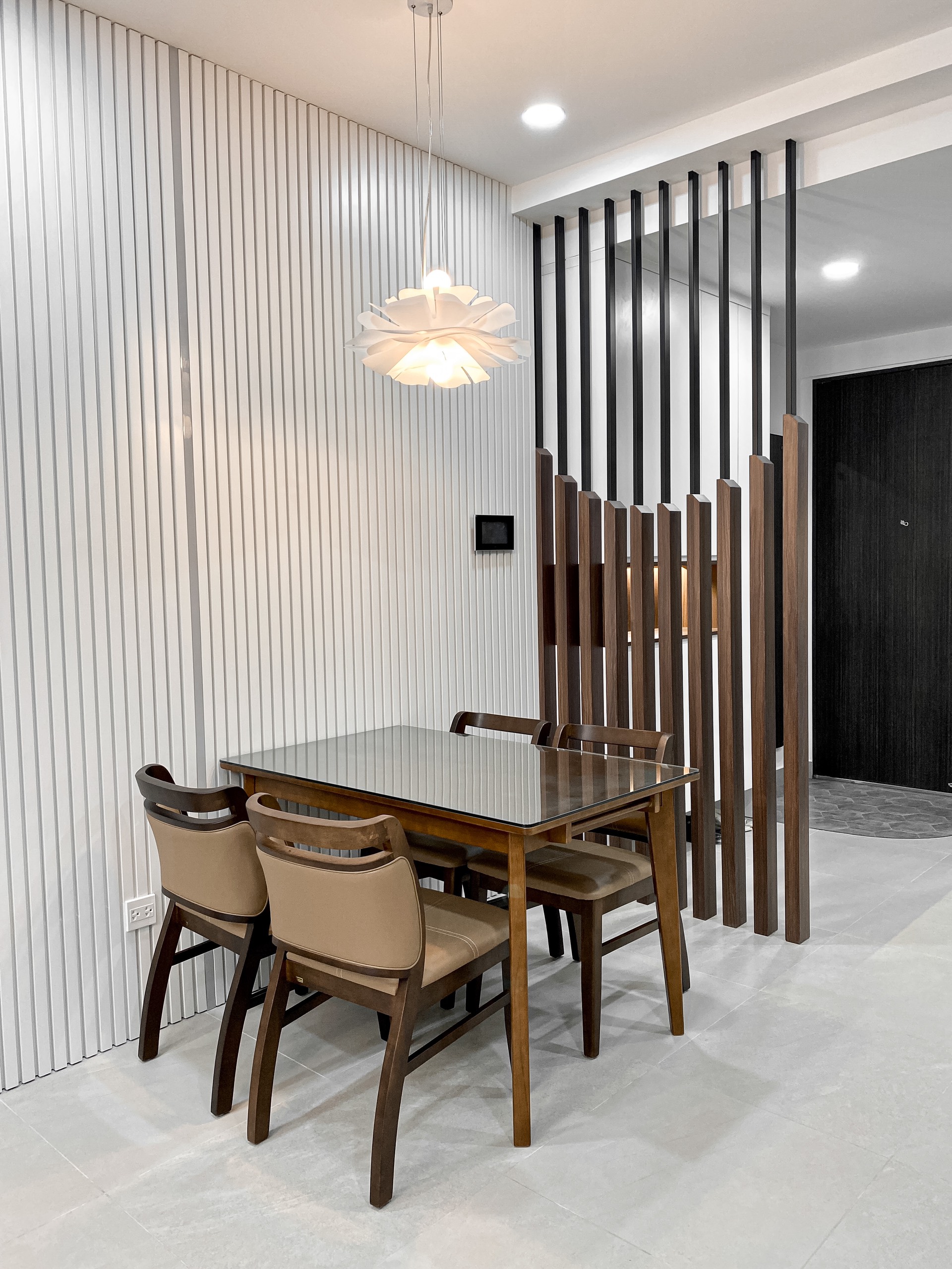 Cần cho thuê căn hộ Hưng Phúc Premier Phú Mỹ Hưng. Diện tích: 69m, 2 Phòng ngủ, nhà mới decor nội thất cao cấp. giá chỉ 20 triệu/ tháng. Quý khách xem nhà liên hệ: hotline Ngọc Thư ( zalo, viber ) - 3402