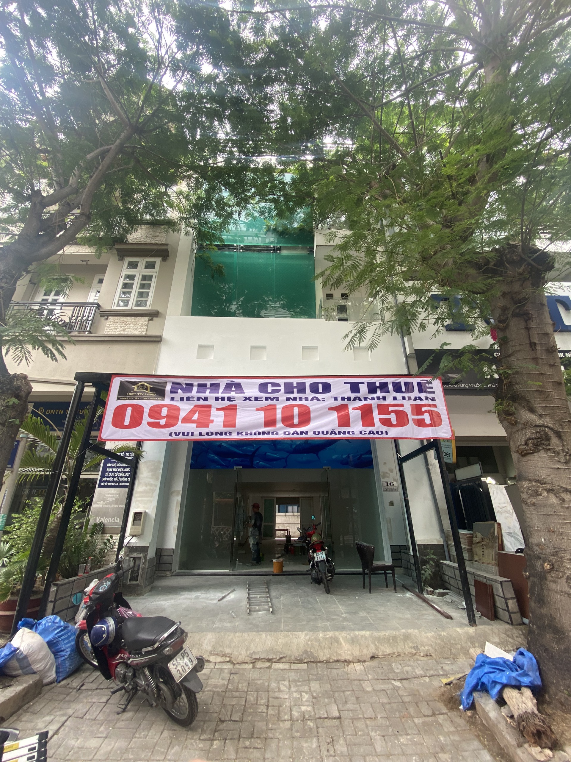 Cho thuê nhà phố Hưng Phước 2 cạnh khu Sky Garden sầm uất. Thích hợp làm văn phòng, nghành nghề sạch sẽ. Liên Hệ: hotline Em Thành Luân-Hợp Tín Land | BĐS Phú Mỹ Hưng – Quận 7