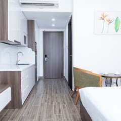 Cho thuê Khách Sạn và Căn Hộ Dịch Vụ đường lớn Phan Khiêm Ích Phú Mỹ Hưng. Nhà mới có thể kinh doanh được ngay. Liên Hệ: hotline Em Thành Luân - 3498