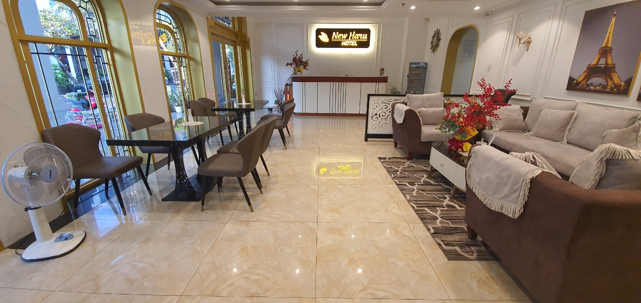 Cho thuê Khách Sạn và Căn Hộ Dịch Vụ đường lớn Phan Khiêm Ích Phú Mỹ Hưng. Nhà mới có thể kinh doanh được ngay. Liên Hệ: hotline Em Thành Luân - 3496