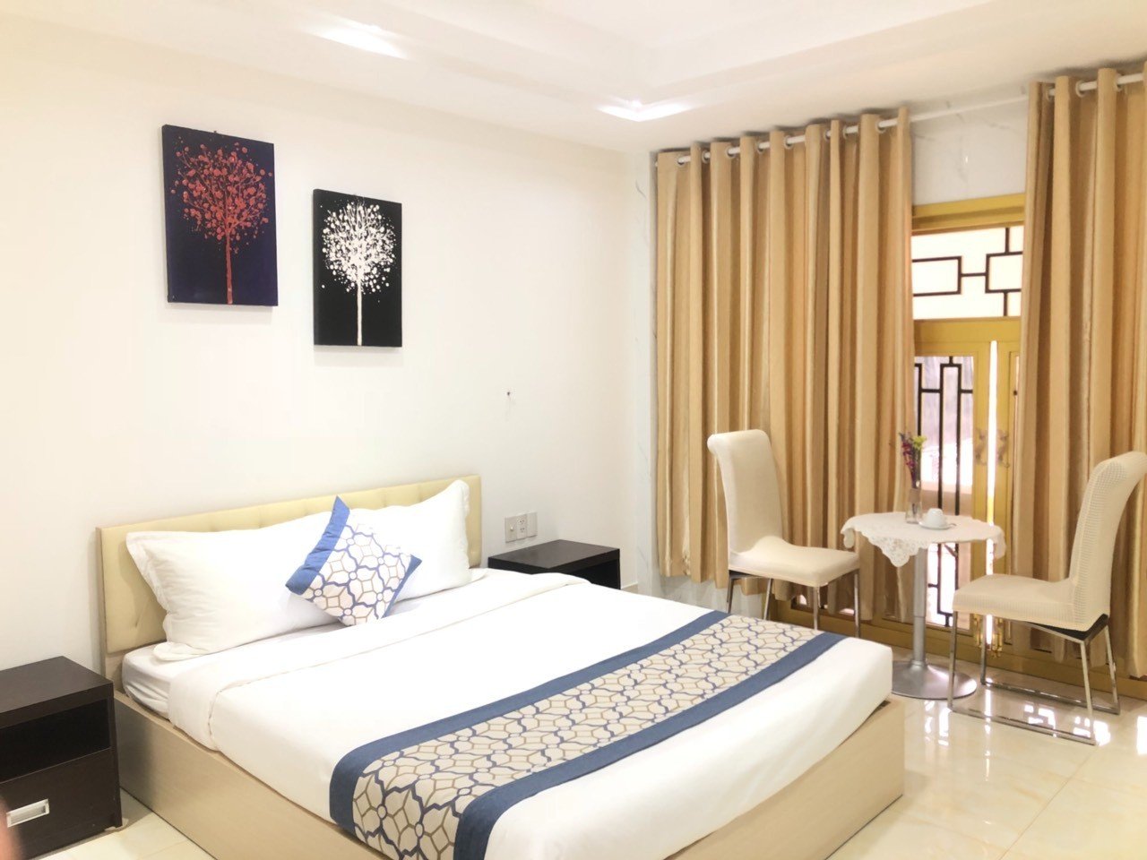 Cho thuê Khách Sạn và Căn Hộ Dịch Vụ đường lớn Phan Khiêm Ích Phú Mỹ Hưng. Nhà mới có thể kinh doanh được ngay. Liên Hệ: hotline Em Thành Luân - 3502