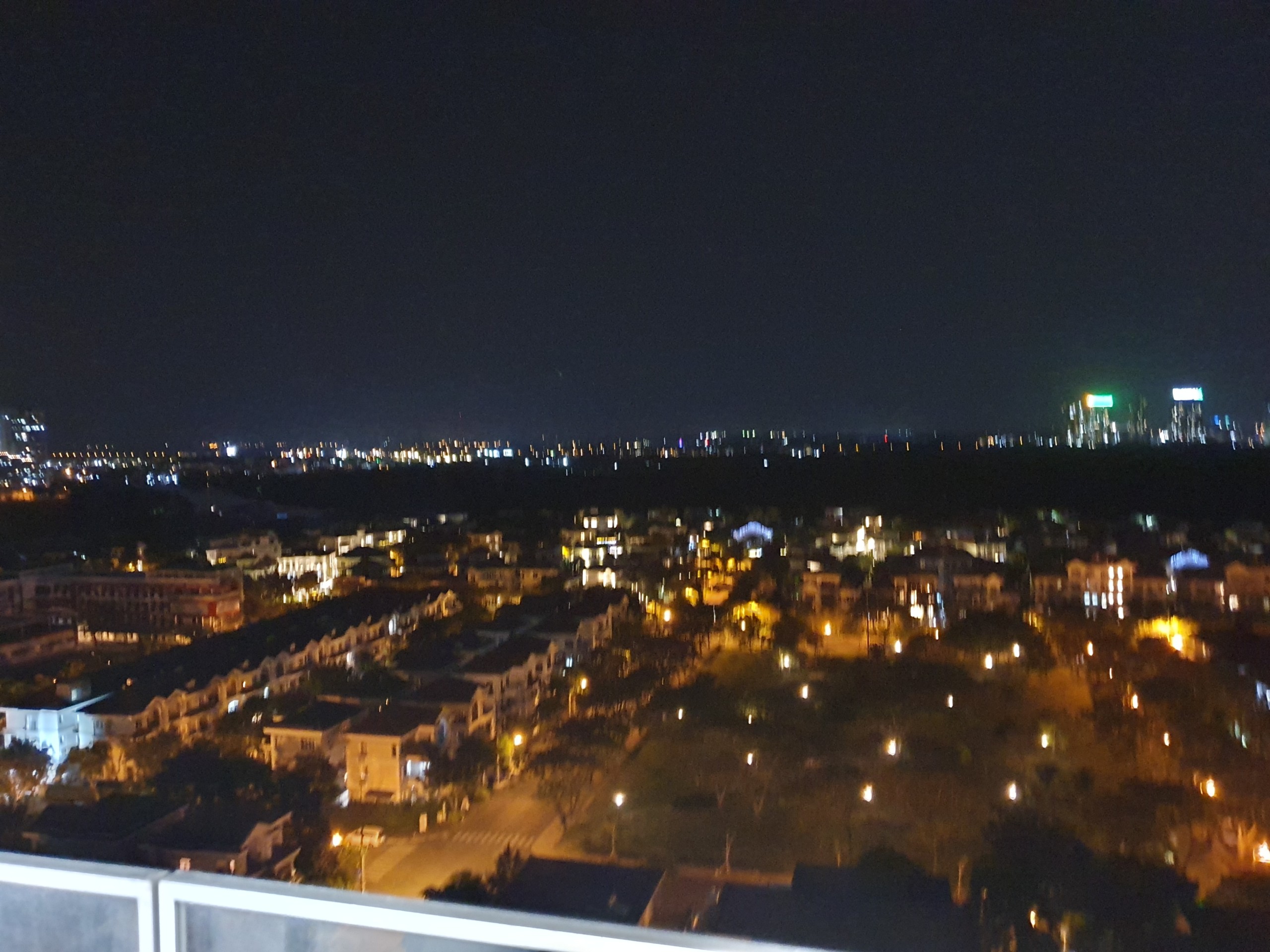 Cho thuê căn hộ Hưng Phúc Residence Phú Mỹ Hưng. Diện tích: 98m, 3 phòng ngủ, nội thất đầy đủ, lầu cao, có ô đậu xe. Giá chỉ: 25 triệu/ tháng. Quý khách xem nhà liên hệ: hotline Ngọc Thư ( zalo, viber) - 3660