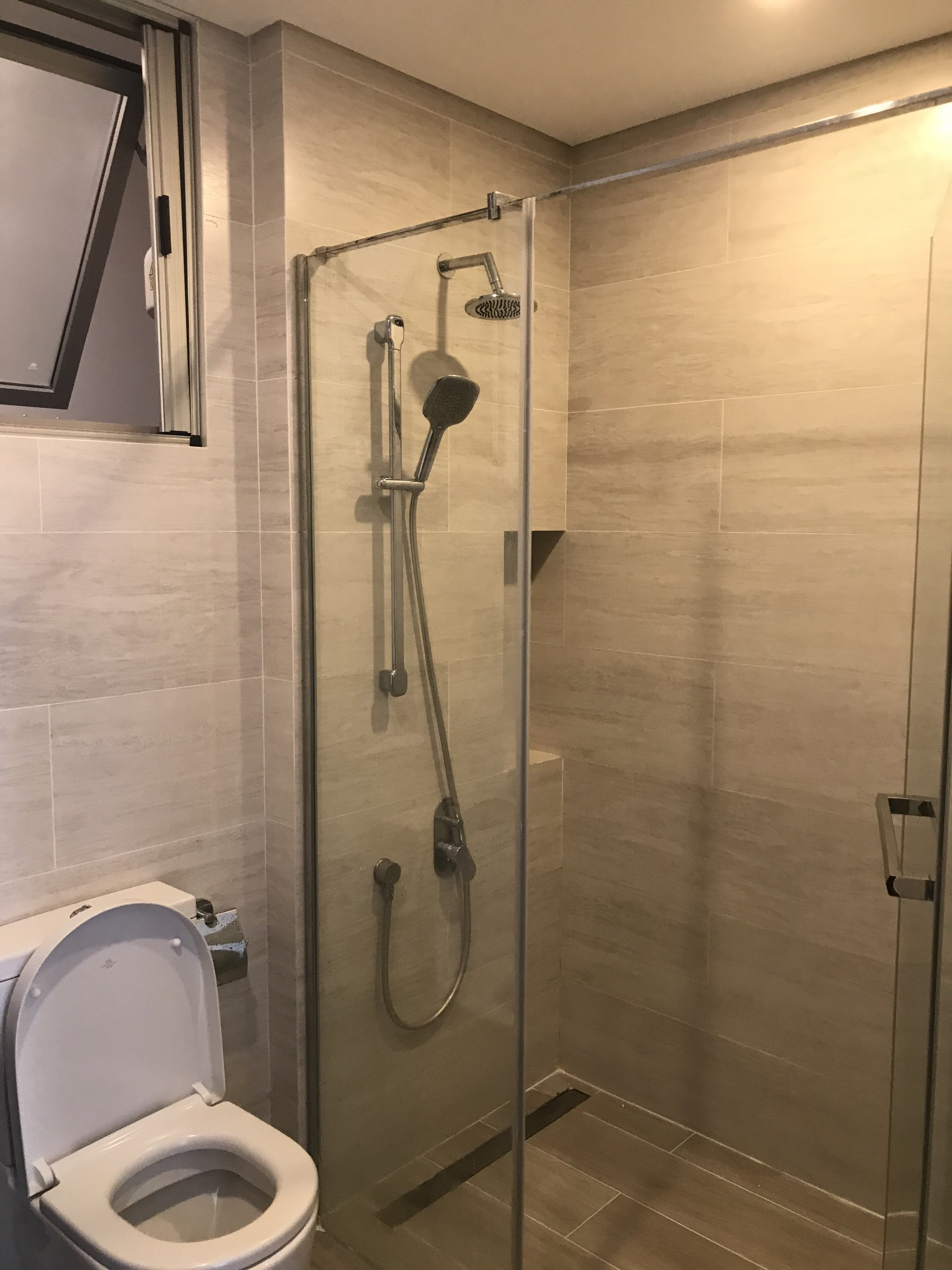 Cần cho thuê căn hộ dịch vụ Midtown The Signature Phú Mỹ Hưng. Diện tích: 80m, 2 phòng ngủ, nội thất đầy đủ cao cấp, giá chỉ 2,3 triệu/ ngày. Quý khách xem phòng liên hệ: hotline Ngọc Thư - 3808