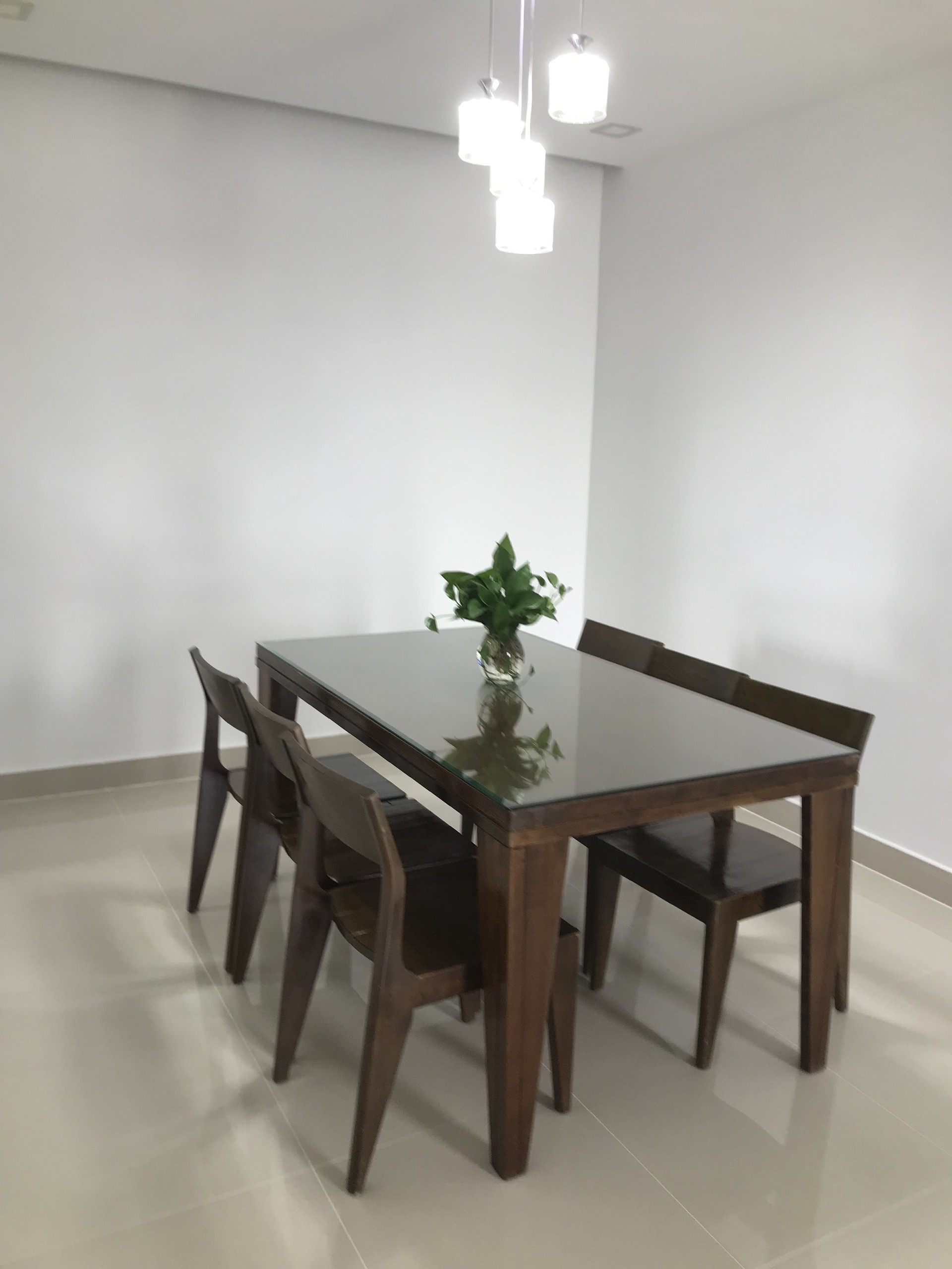 Cần cho thuê căn hộ dịch vụ The Star Hill Phú Mỹ Hưng, gần trung tâm triển lãm SECC. Diện tích: 104m, 2 phòng ngủ, 2 WC. Nội thất cao cấp, phòng rộng. Giá chỉ: 1,7 triệu/ ngày. Anh chị xem phòng liên hệ: hotline Ngọc Thư - 3812