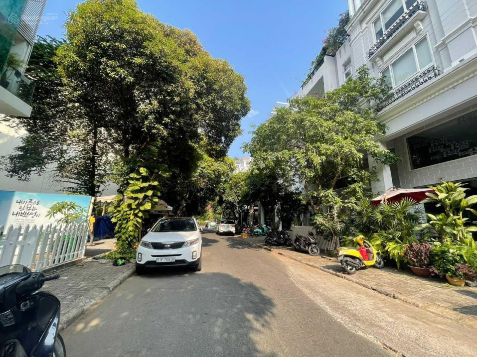 Bán nhanh lô đất khu Hưng Phước 1 - PMH, Q.7, DT 6*18.5m giá rẻ nhất thị trường chỉ: 21.5 tỷ. LH: hotline - 3829