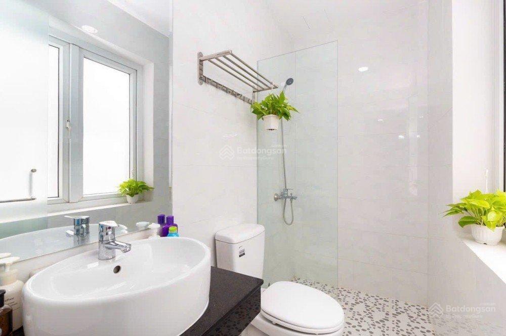 Cho thuê CHDV khách sạn 28 phòng đầy đủ nội thất, Phạm Thái Bường, Phú Mỹ Hưng, Q.7, giá 170tr. LH: hotline - 3937