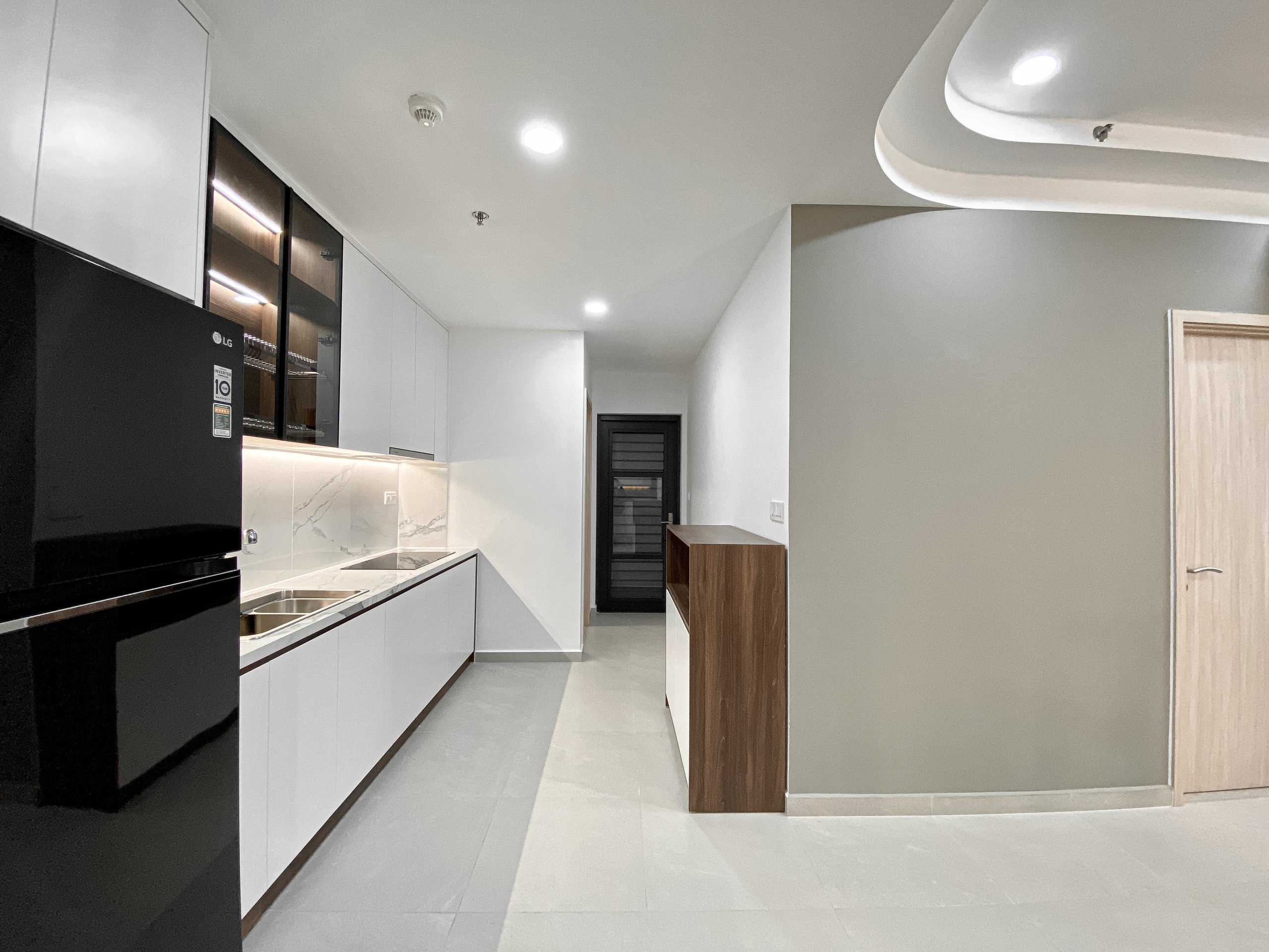 Cần cho thuê căn hộ Hưng Phúc Premier Phú Mỹ Hưng. Diện tích: 70m, 2 Phòng ngủ, 2wc, nội thất cao cấp. Nhà mới Deocr chưa ai ở.  Giá chỉ 20 triệu/ tháng. Quý khách xem nhà liên hệ: hotline Ngọc Thư ( zalo, viber ) - 4050