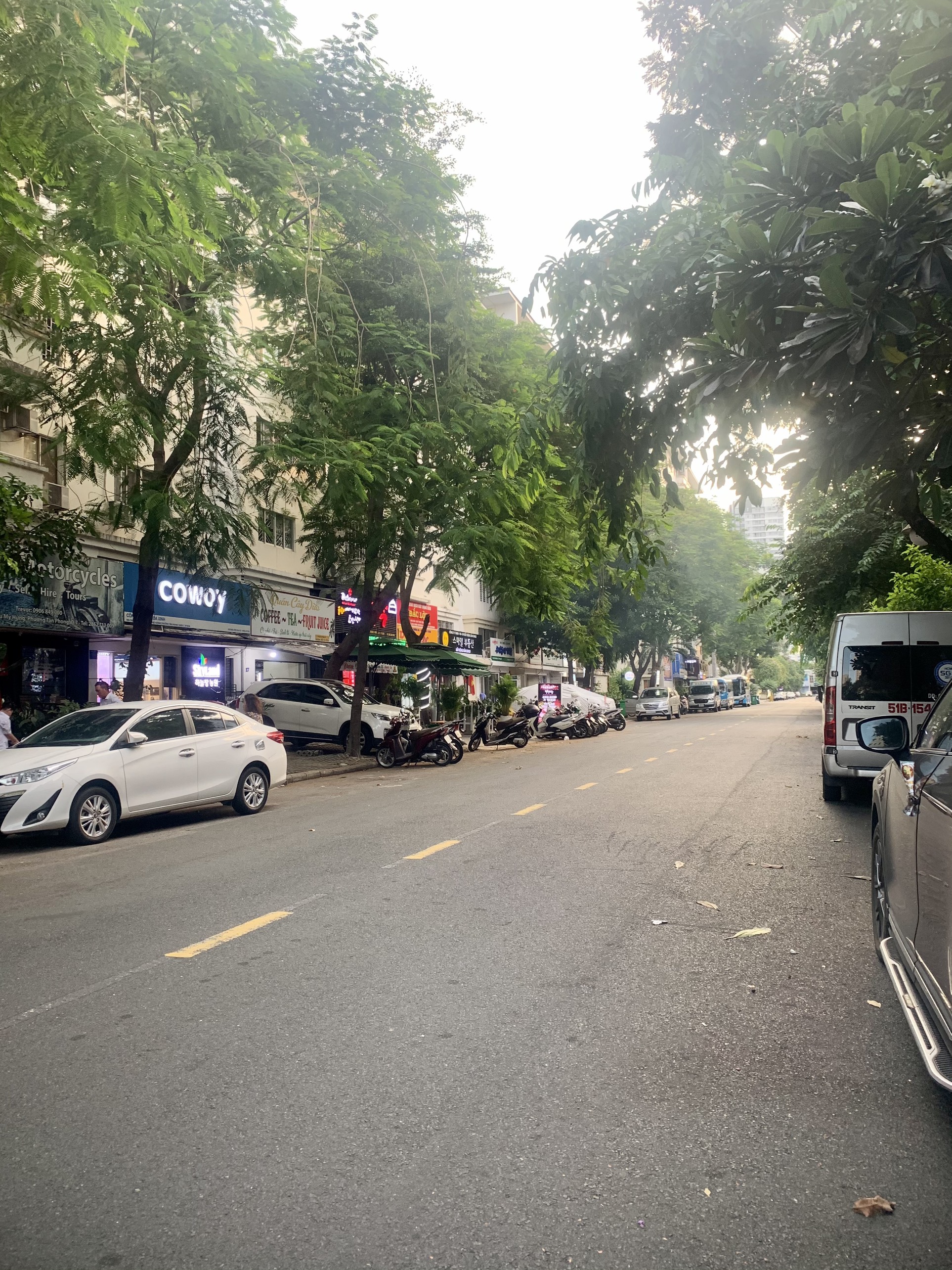 Cho thuê nhà phố Hưng Phước đường Lê Văn Thêm. Nhà chủ đang ở, định cư nên cần cho thuê lại. Liên hệ: hotline Em Thành Luân - 4208