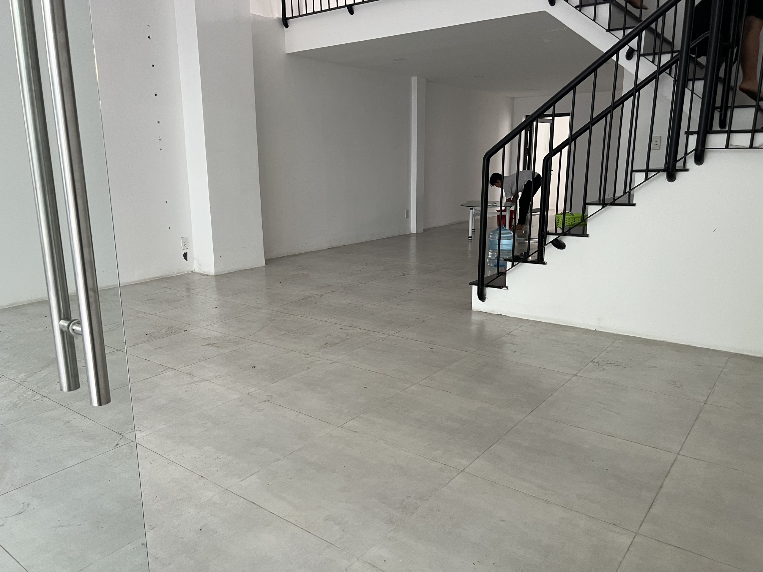 Cho thuê nhà phố nội khu Hưng Phước 4, Phú Mỹ Hưng. Cạnh khu Sky Garden sầm uất. Nhà trống dễ setup. Liên hệ: hotline Em Thành Luân - 4235