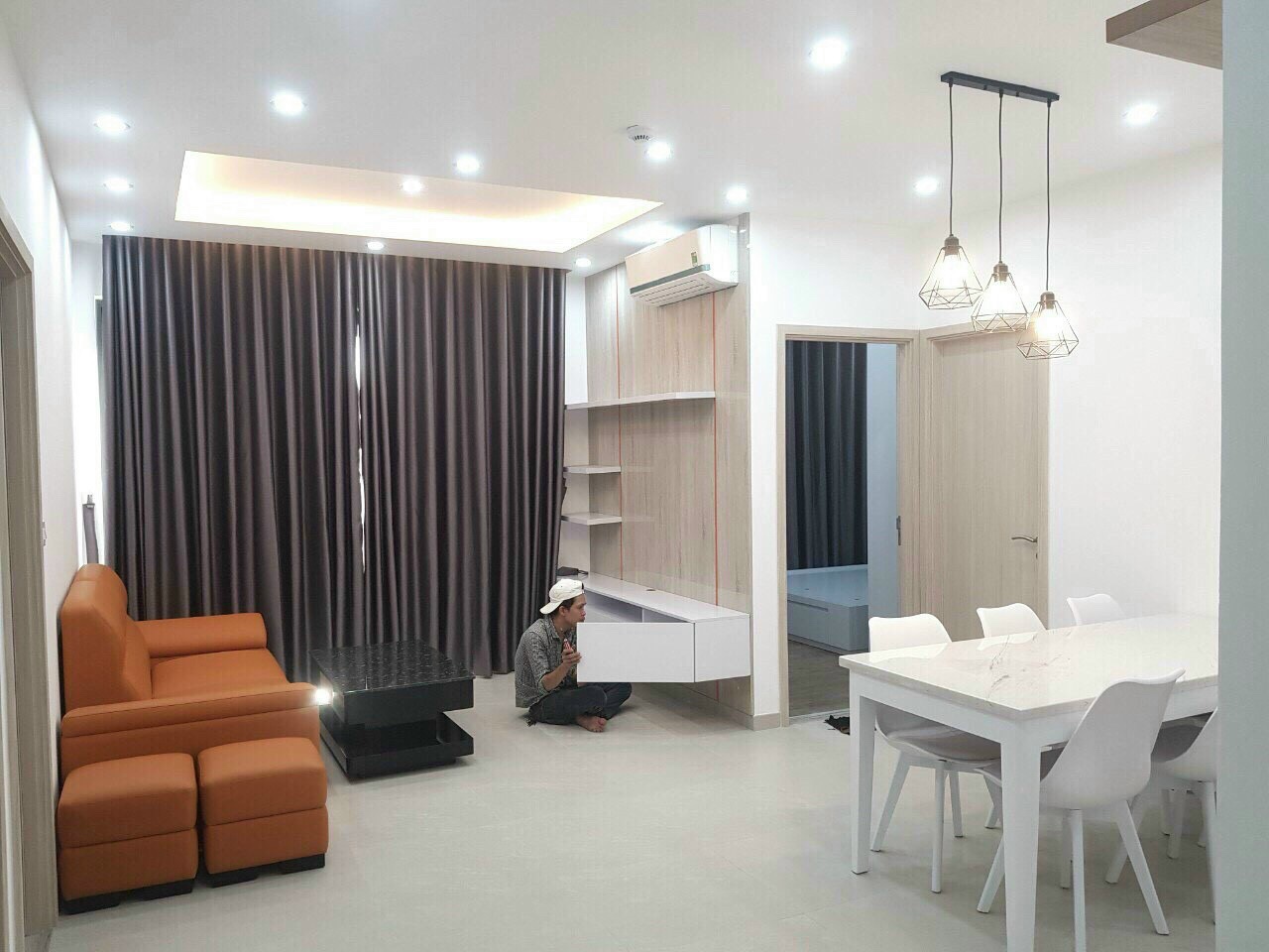 Cho thuê căn hộ Hưng Phúc Premier- Phú Mỹ Hưng. Diện tích: 94m, 3 phòng ngủ, 2 wc. View biệt thự không bị ồn. Giá chỉ: 23 triệu/ tháng. Anh chị xem nhà liên hệ: hotline Ngọc Thư
