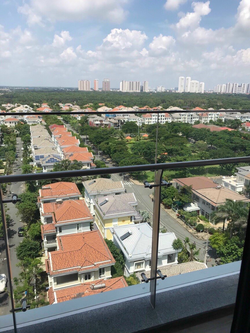 Cho thuê căn hộ Hưng Phúc Premier- Phú Mỹ Hưng. Diện tích: 94m, 3 phòng ngủ, 2 wc. View biệt thự không bị ồn. Giá chỉ: 23 triệu/ tháng. Anh chị xem nhà liên hệ: hotline Ngọc Thư - 4300