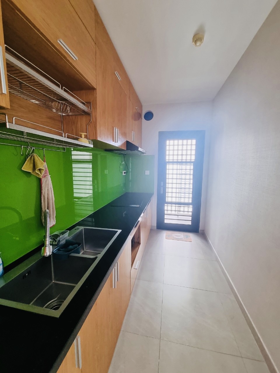Cho thuê căn hộ Hưng Phúc Premier - Phú Mỹ Hưng. Diện tích 83m , căn góc , 2 phòng ngủ, 2 wc. View biệt thự không bị ồn, có ô đậu xe riêng. Giá chỉ: 21 triệu/ tháng. Anh chị xem nhà liên hệ: hotline Ngọc Thư ( zalo, viber) - 4559