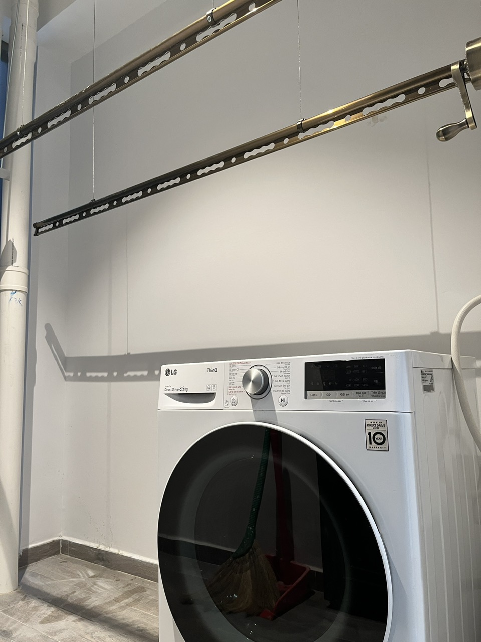 Cần cho thuê căn hộ cao cấp Antonia - Phú Mỹ Hưng. Diện tích: 81,56m, nội thất đầy đủ, 2 phòng ngủ, view biệt thự không bị ồn, nhà mới thiết kế chưa ai ở, Giá chỉ: 25 triệu/ tháng . Khách xem nhà liên hệ: hotline Ngọc Thư - 4881