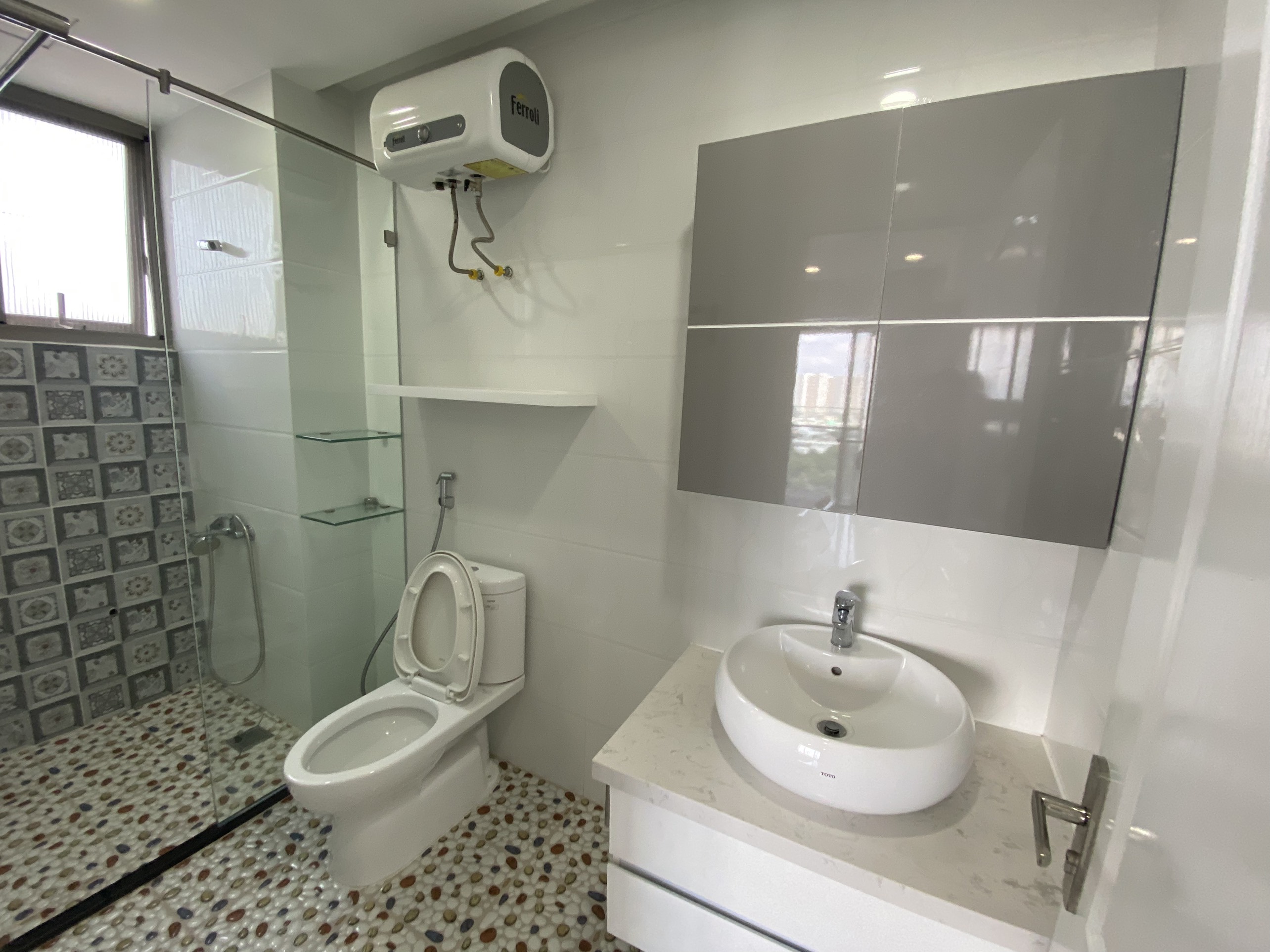 Cho thuê căn hộ Hưng Phúc Residence Phú Mỹ Hưng. Diện tích: 81,78 m, 2 phòng ngủ, nội thất đầy đủ, lầu cao. Giá chỉ: 17 triệu/ tháng. Quý khách xem nhà liên hệ: hotline Ngọc Thư ( zalo, viber) - 4900