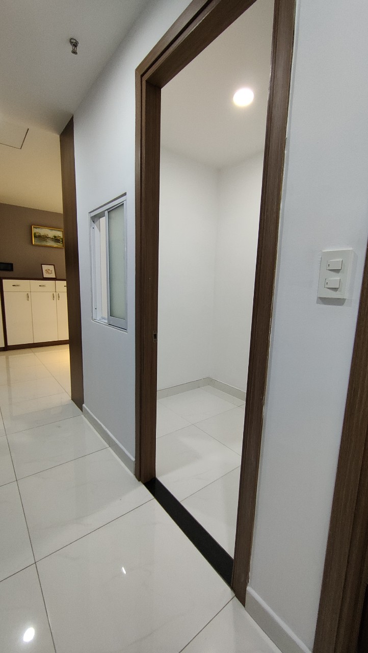 Cho thuê căn hộ Scenic Vallay 2, phú mỹ hưng, quận 7 . Diện tích: 84m, 2 phòng ngủ, 1 kho, 2wc. Nội thất đầy đủ, giá chỉ:  20 triệu/ tháng. Quý khách xem nhà liên hệ: hotline Ngọc Thư - 5111