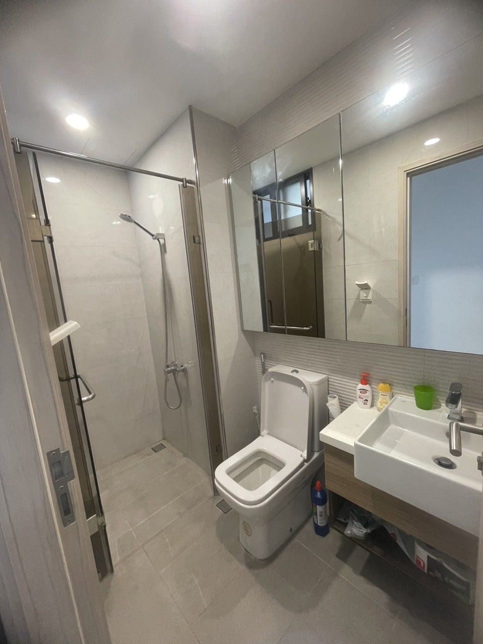 Cho thuê căn hộ Hưng Phúc Premier Phú Mỹ Hưng. Diện tích: 69m, nội thất đầy đủ. Giá chỉ 17 triệu/ tháng. Quý khách xem nhà liên hệ: hotline Ngọc Thư - 5402