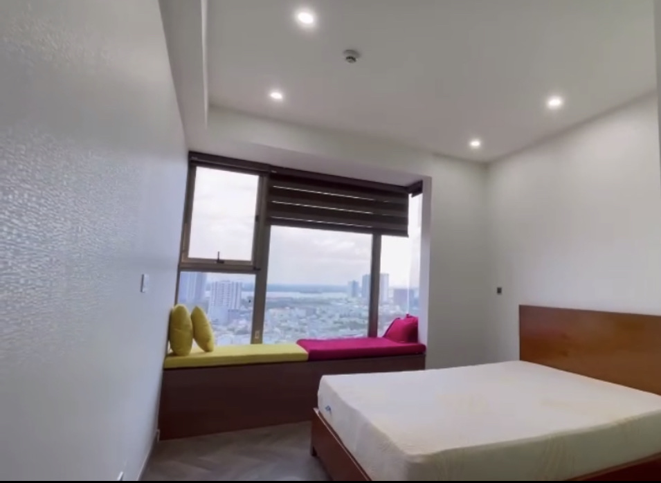 Cho thuê căn hộ cao cấp Midtown The Peak phú mỹ hưng quận 7. Diện tích: 80, 2 phòng ngủ, 2wc. Nhà đẹp, nội thất đầy đủ, giá chỉ có 26 triệu/ tháng. Xem nhà liên hệ: hotline Ngọc Thư ( zalo, viber ) - 5488