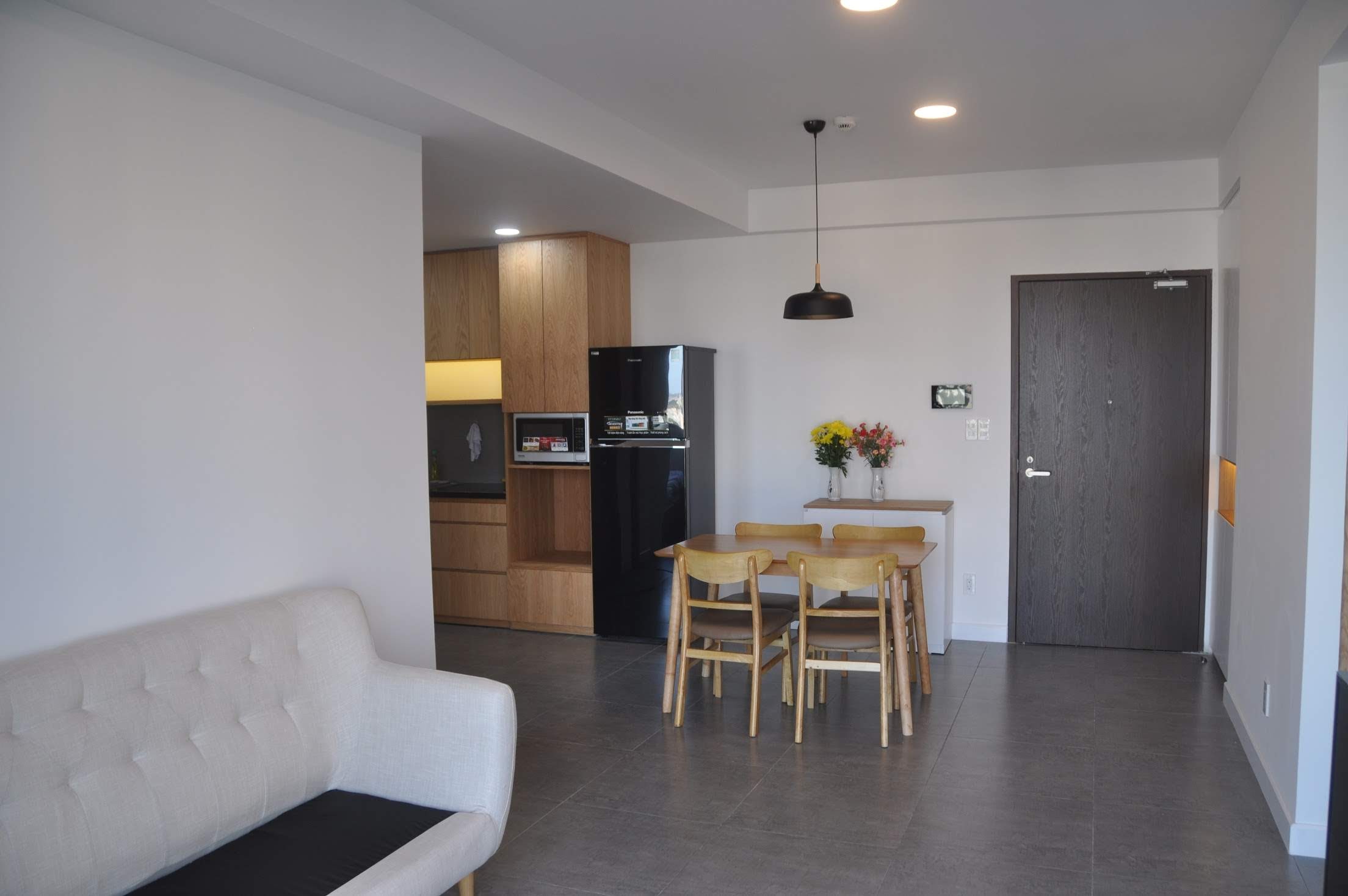 Cho thuê căn hộ Hưng Phúc phú mỹ hưng quận 7. Diện tích: 79m, 2 phòng ngủ, 2wc. Nội thất cao cấp , gía chỉ 18tr/ tháng. Liên hệ: hotline  Ngọc Thư ( zalo, viber) - 5498
